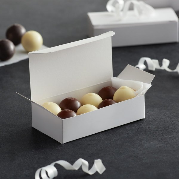 Chocolate-Box-1872725 Chocolate Box - 1/4 lb. White 1-Piece Auto-Popup - Image 1